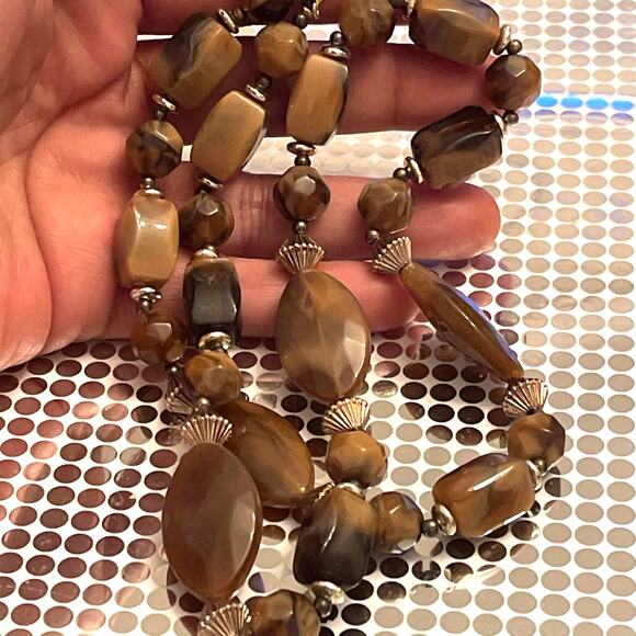 Vintage Brown Tan Acrylic Bead Gold Tone Spacer Beaded Necklace B#18 - Picture 10 of 11